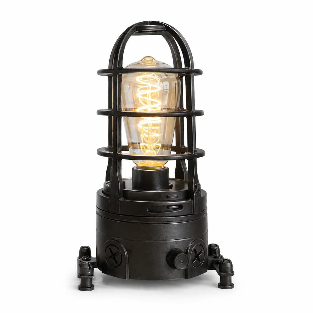 Lampara Edison Wireless in a warm industrial room